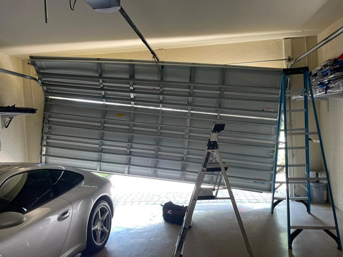 Garage door repair work, gallery photo 6