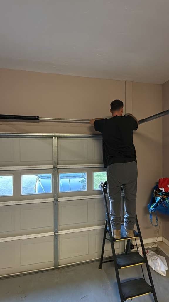Garage door repair work, gallery photo 9